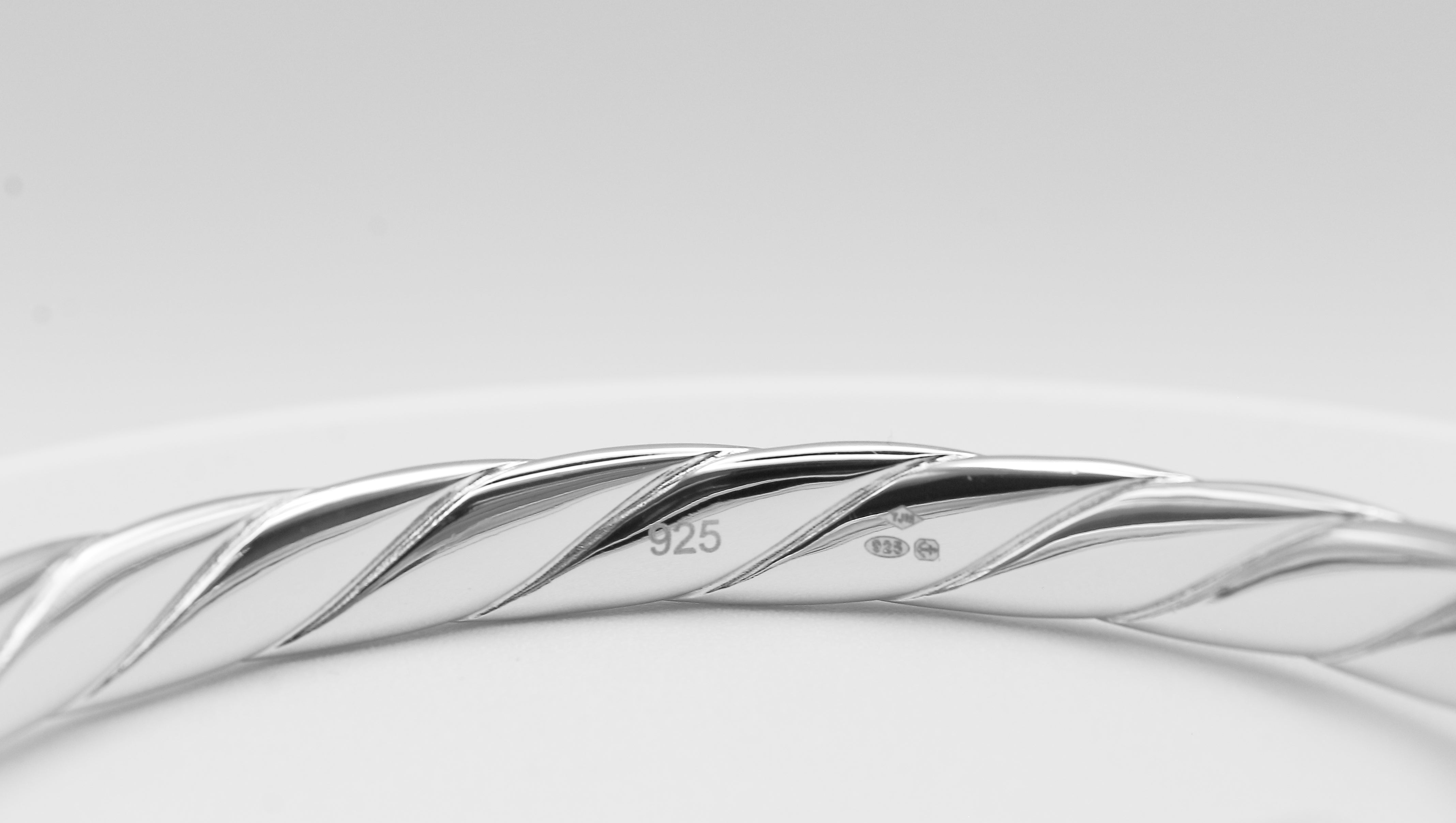 925 Sterling Silver Hook Bangle (Plain) – TheJewelleryMerchant